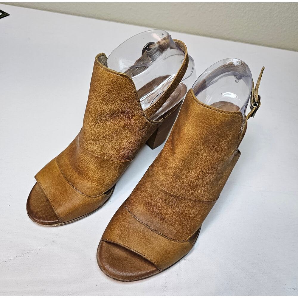 Miz Mooz NYC Brown Tan heel peep toe heel slingback sandles. Sz38. Stylish. Boho